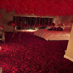 SPECIAL ROOM DECORATE